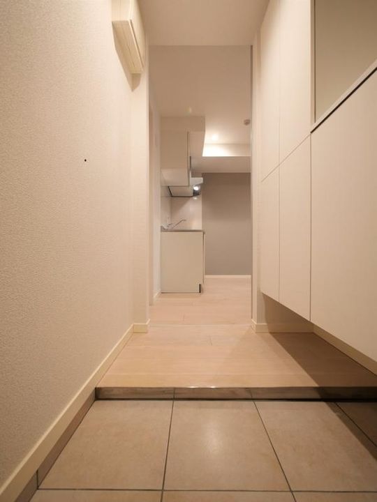 スペリオール白金台の玄関