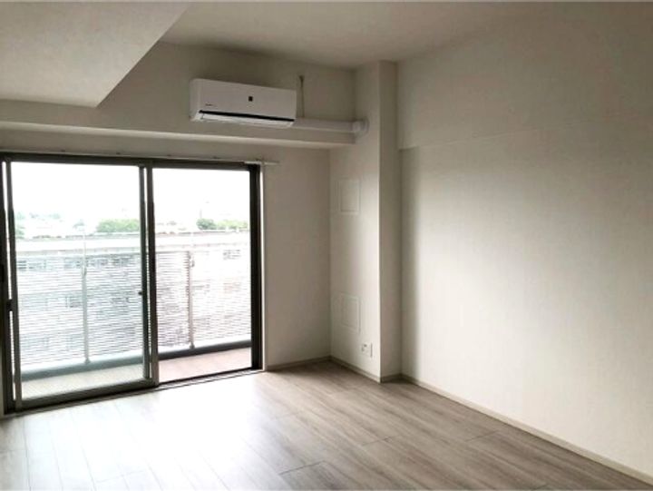 ラグゼナ平和台の居間