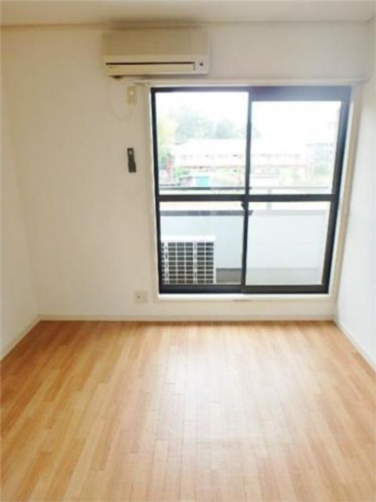 ヴィラフラットの居間