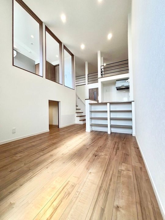 戸建て風賃貸★使用面積47.2平米のゆとりある1LDKの居間