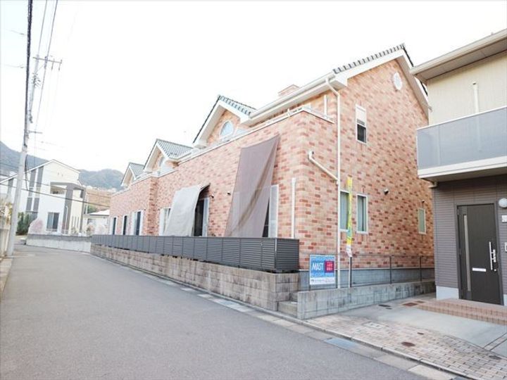 広島県広島市安佐南区山本5(アパート)の賃貸物件の外観