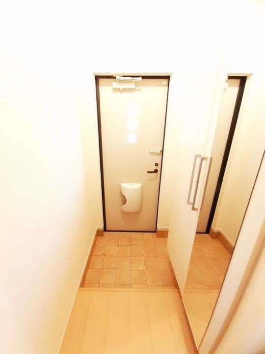 ブランネージュIIIの玄関