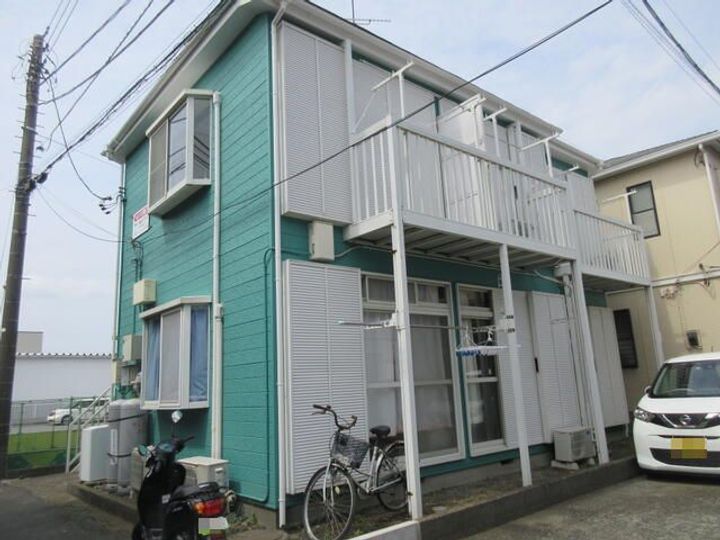 ペルソンヌ上依知の地図