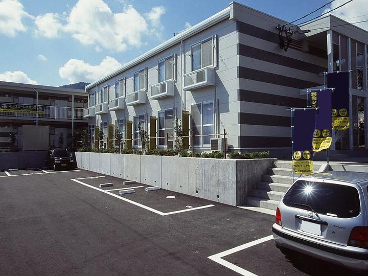 レオパレス扇山の外観