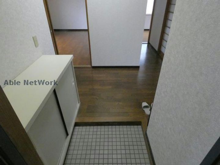 メイワハイツIの玄関