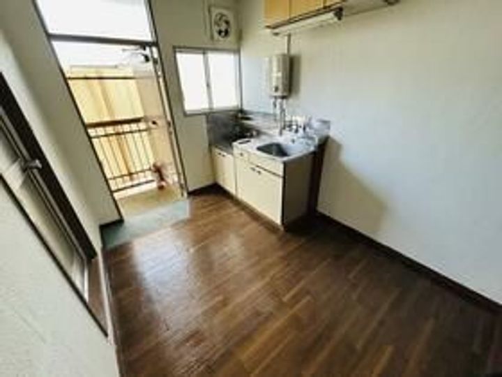 ビラ寿楽の居間