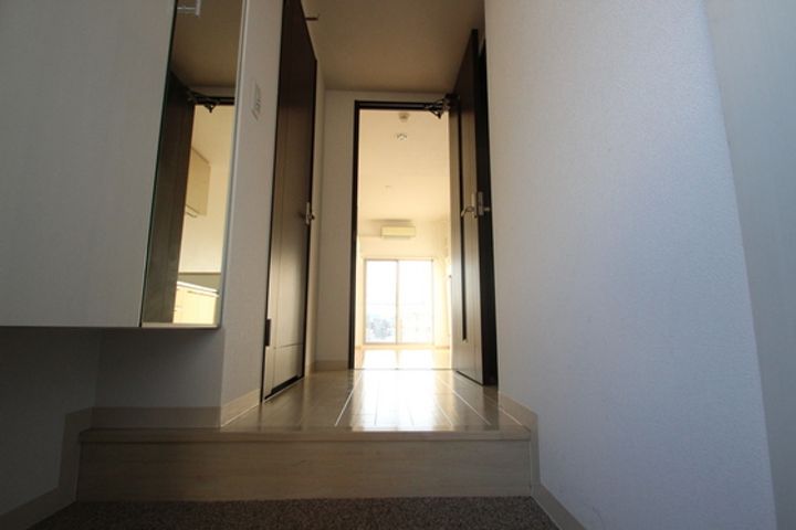 KatayamaBLD20の玄関