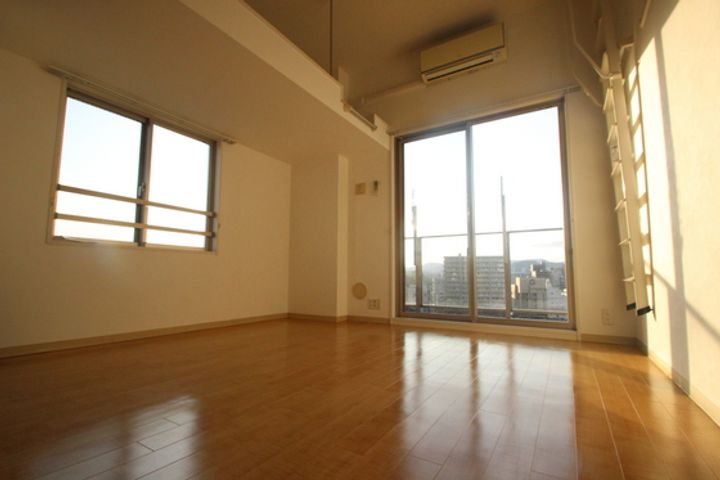 KatayamaBLD20の居間