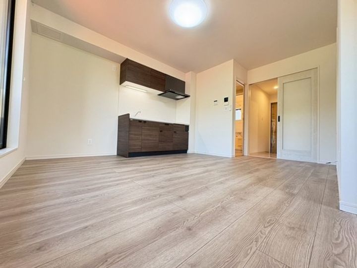 中野APARTMENTSの居間