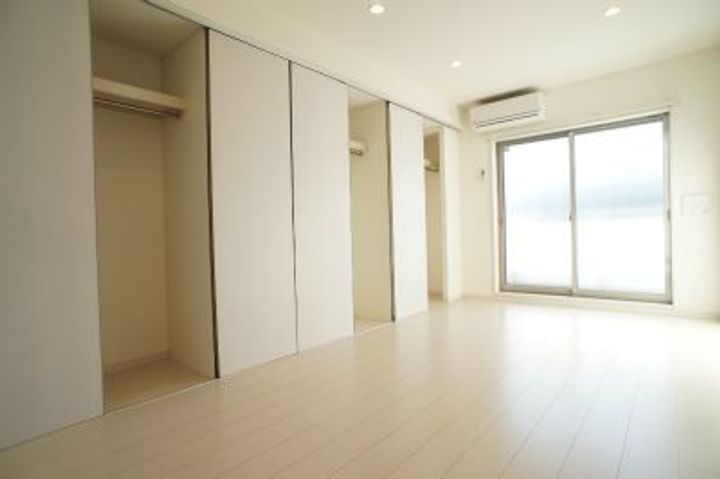 埼玉県さいたま市岩槻区加倉1(マンション)の賃貸物件の居間