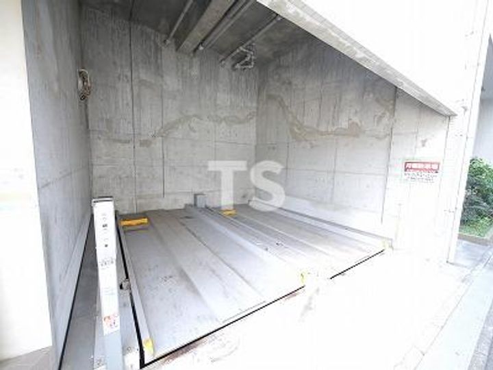 神奈川県横浜市神奈川区子安通1(マンション)の賃貸物件の地図