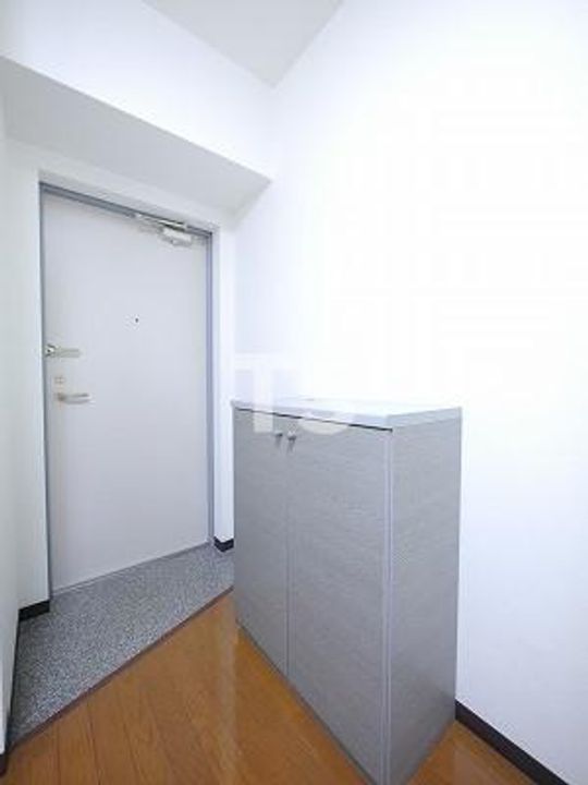 神奈川県横浜市神奈川区子安通1(マンション)の賃貸物件の玄関