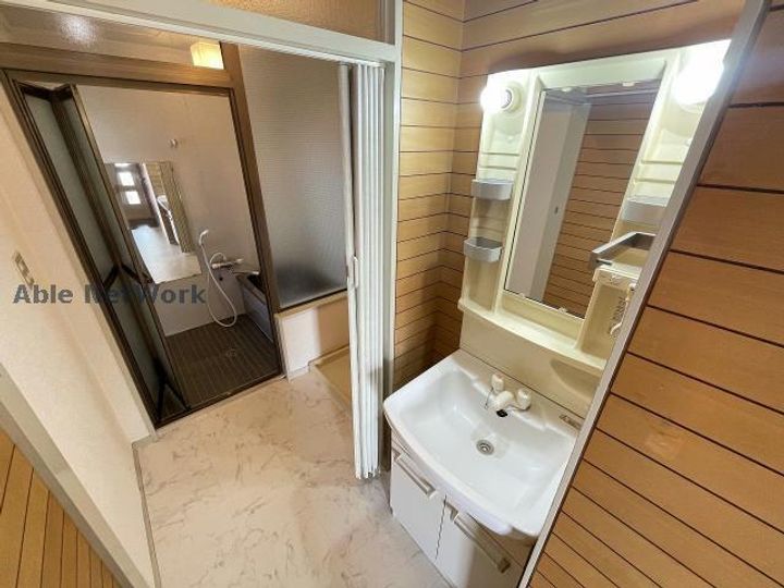 サンピュアトミタの内装