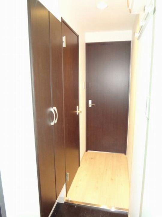 北海道札幌市中央区南一条東3(マンション)の賃貸物件の玄関