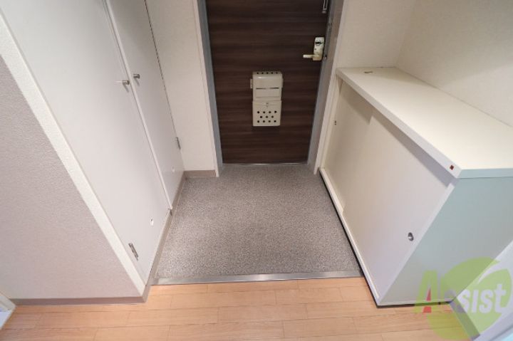 アーバンライフ本山中町の玄関