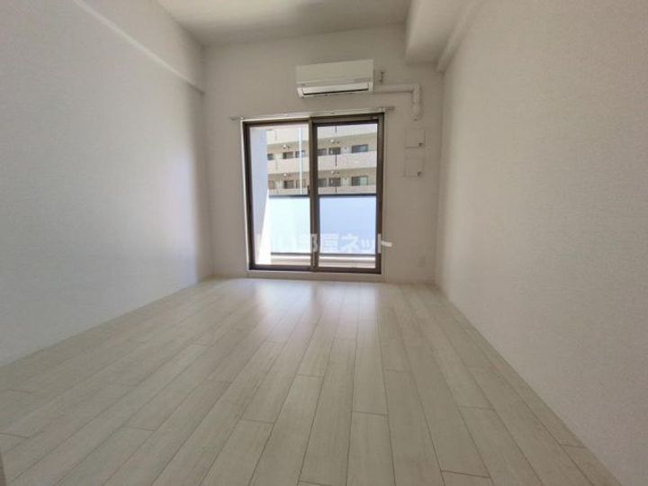 大阪府大阪市福島区大開3(マンション)の賃貸物件の居間