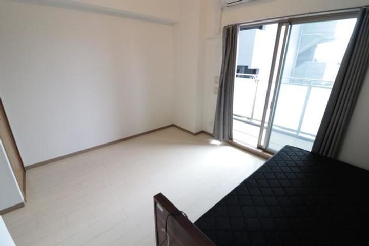 ヴェッセル西九条の居間