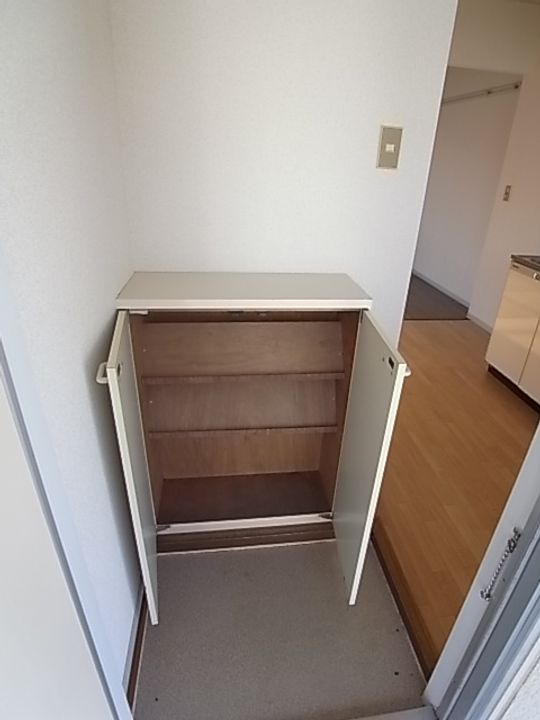 サンモールIの玄関