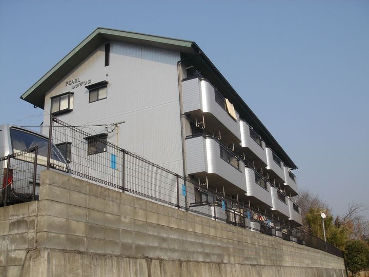 パールレジデンス3階 角部屋の外観