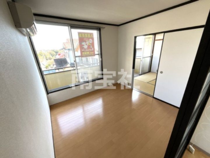 エンジェルハイツ桜苑の居間