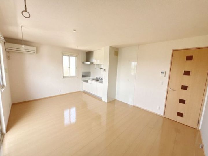 群馬県高崎市南新波町(アパート)の賃貸物件の居間