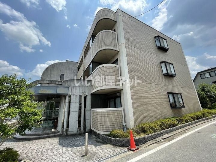 大阪府大東市灰塚4(マンション)の賃貸物件の外観