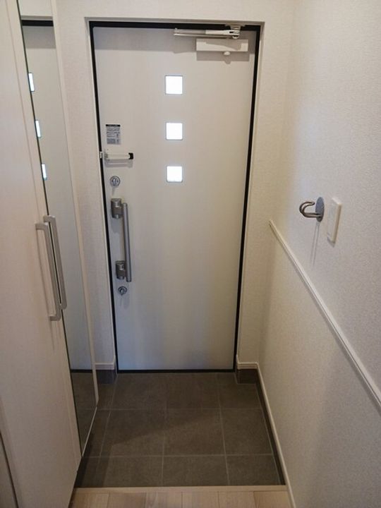 八街市ほ 新築1LDKの玄関