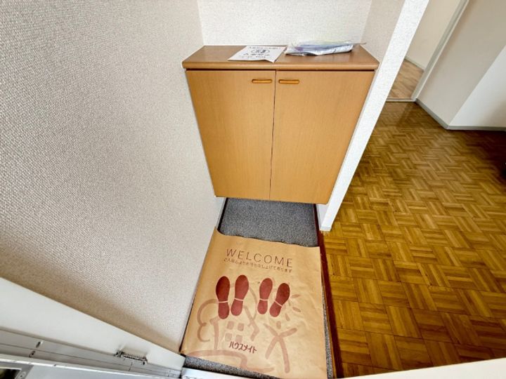 ドリス栢山Cの玄関