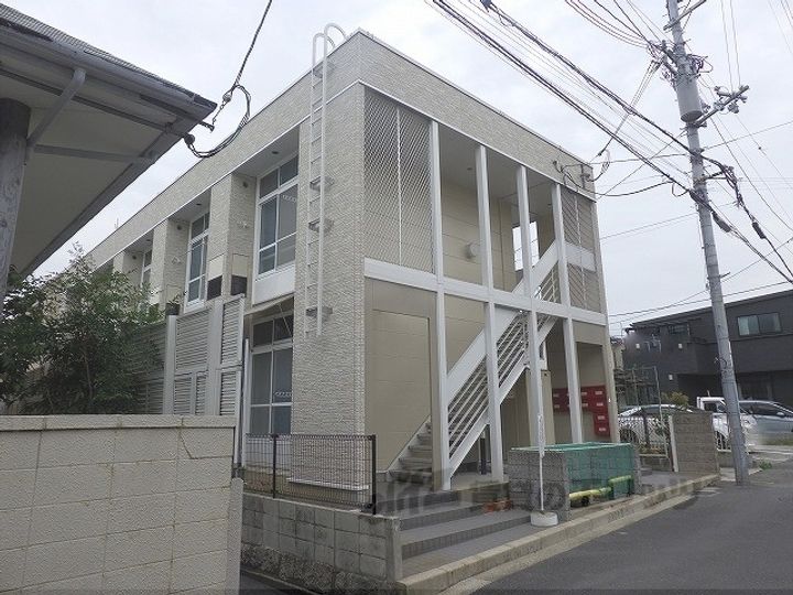 レオパレスMERCATODEGLIAPの外観