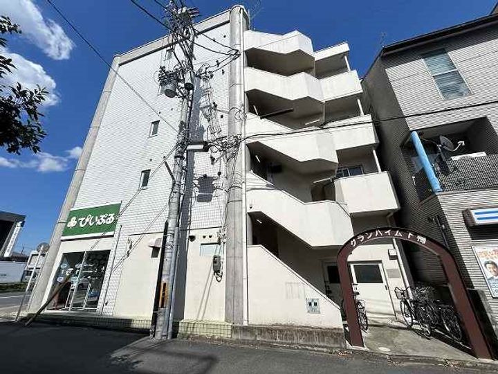 グランハイム下鴨の外観