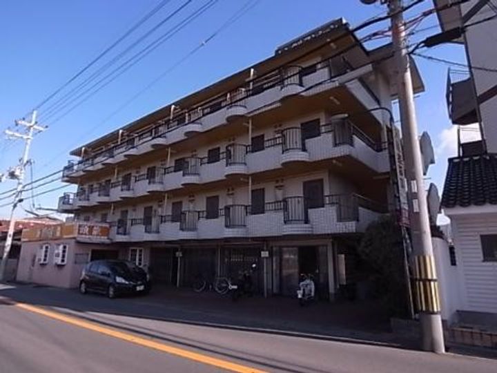 ロードサイドサガの外観