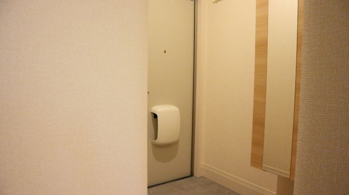 アヴニールの玄関