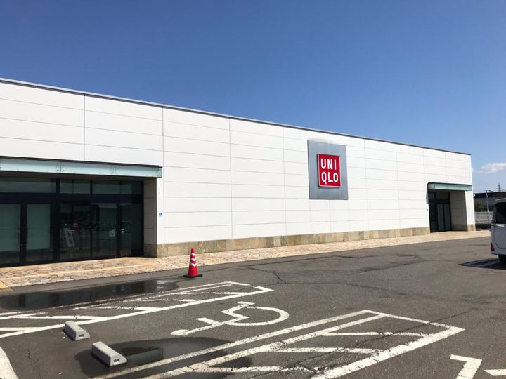 アヴニールの周辺