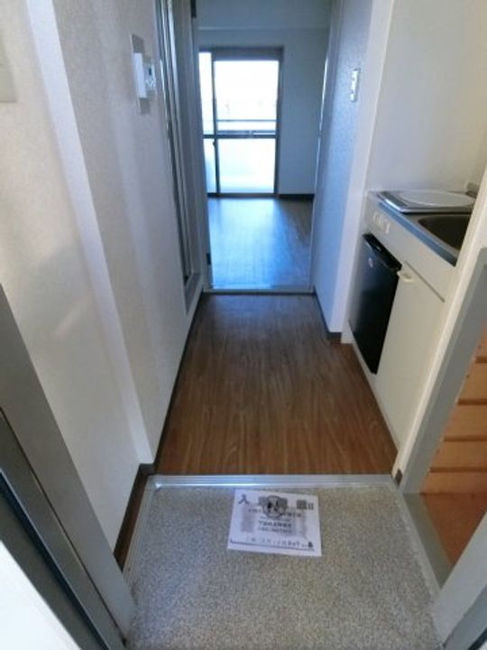 ユウパレス穴田の玄関
