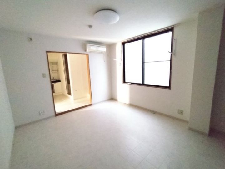 大阪府高槻市芥川町2(マンション)の賃貸物件の居間