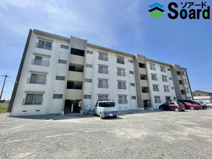 ハイツフレンド元島名の外観