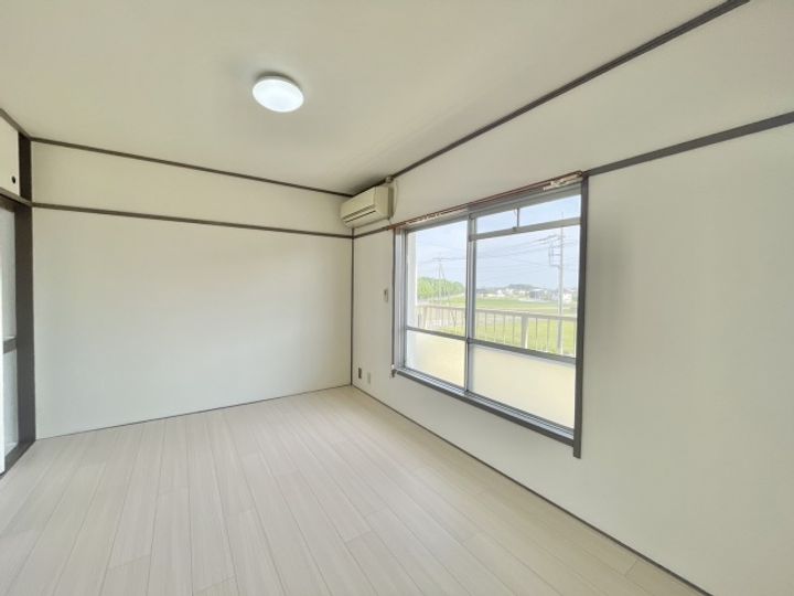 ハイツフレンド元島名の居間