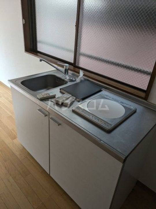 ポンデロッサ弘明寺のキッチン