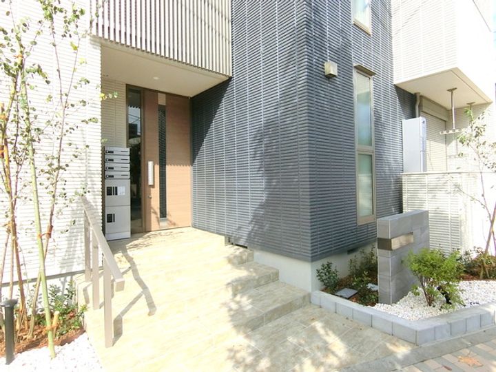 東京都立川市羽衣町2(マンション)の賃貸物件の地図