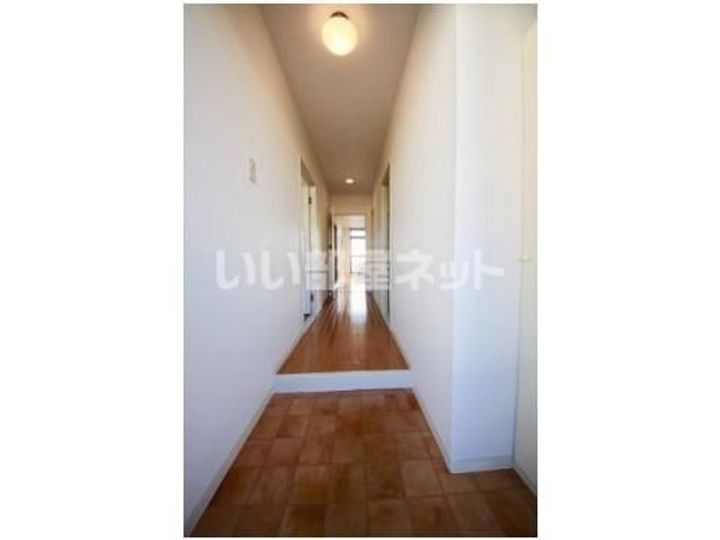 ルネシャルトBの玄関