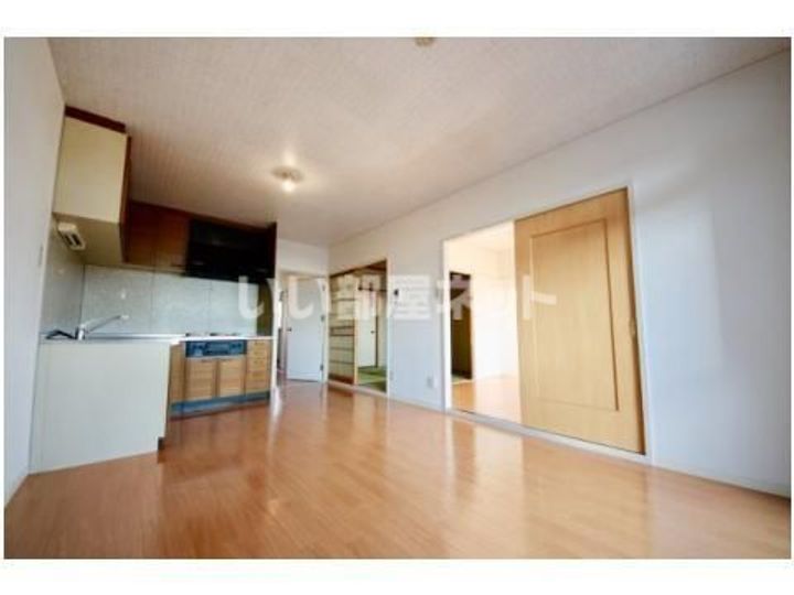 ルネシャルトBの居間