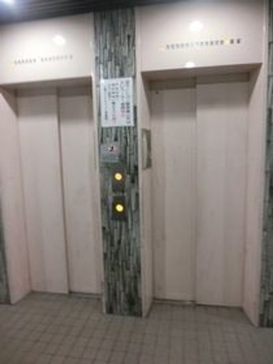 上野ロイヤルハイツの地図