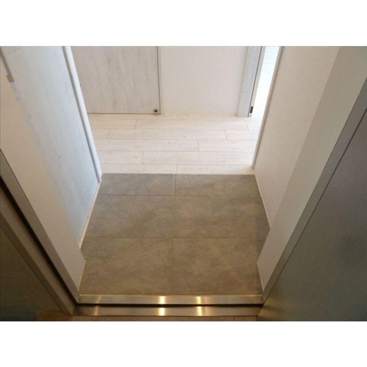 LEGALAND都立大学IIの玄関