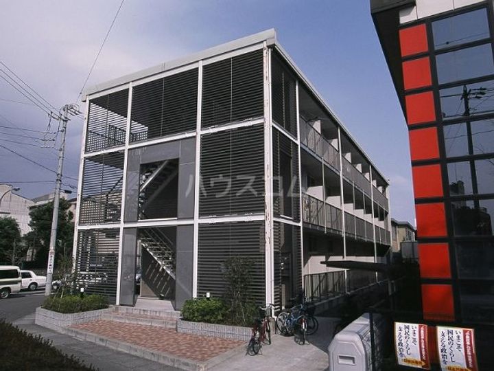 レオパレスシャルムの外観