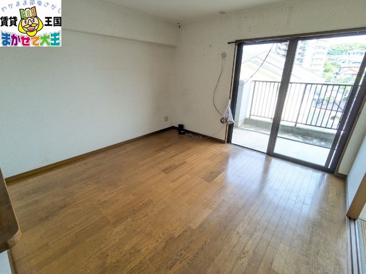 ハイネスアオヤマ横尾の居間