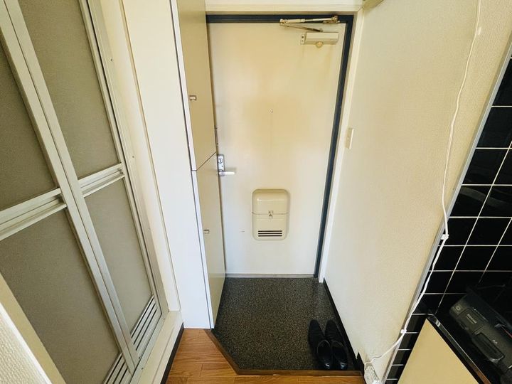 アーバンハイツ向山の玄関