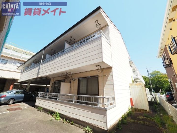 コーポ伊吹 Cの外観