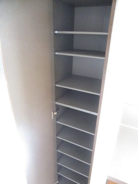 メゾン土樋の玄関