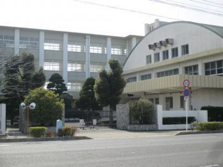 メゾン ド スリジエの周辺