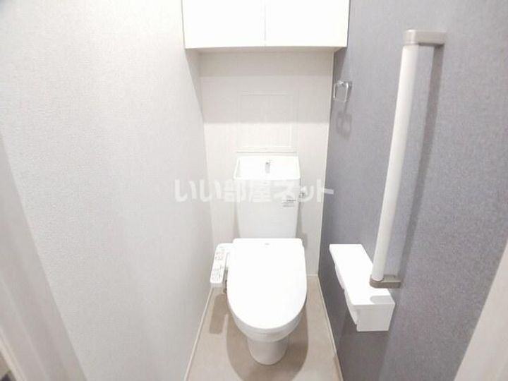 アルバ 涼の内装